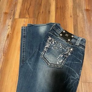 Miss Me easy boot mis rise size 33 with 34 inseam